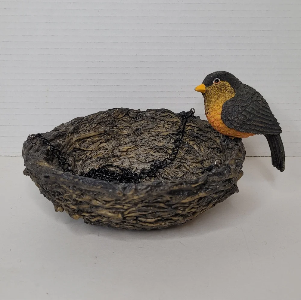 Hanging Bird Nest with Robin Vintage Decor with Chain Bird Feeder